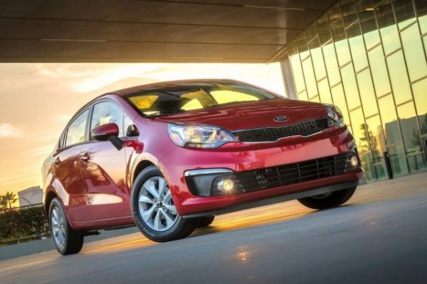 Kia Rio рядко се поврежда и бързо се ремонтира, според собствениците. Само 11% от колите са имали проблеми, разпределени равномерно между каросерия, спирачки, електричество, двигател, интериор и окачване. 18% от ремонтите са извършени за ден и всички коли са били готови за по-малко от седмица. Рейтинг на надеждност: 92,6%.